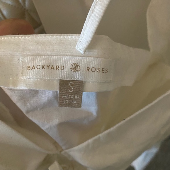 Backyard Roses Avery Top - Picture 3 of 3